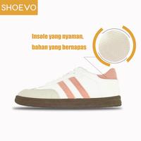 Gambar SHOEVO Sepatu Sam-ba Olahraga Wanita Casual dan Nyaman dengan Desain Ujung Bulat dan Bertali  Sneaker Sport  Merah/Biru ST093 - ST093 Biru, 36 dari SHOEVO Sneakers undefined 5 Tokopedia