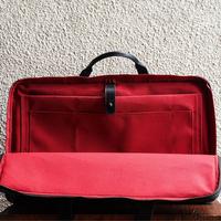 Gambar C.O. Travel Black Leather Duffel Bag dari Letsdothis Indonesia undefined 5 Tokopedia