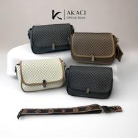 Gambar Sling Bag wanita FREYA Akaci 09-8263 Bahan Pvc Sintetis 1 ruang kekinian tas murah berkualitas tas pesta simpel ibu selempang - HITAM dari Akaci store undefined 1 Tokopedia
