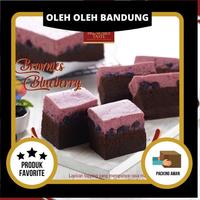 Gambar PREMIUM Brownies Amanda BLUEBERRY - Brownies Kukus - Oleh Oleh Kue Bandung dari Urekalong Art undefined 1 Tokopedia