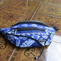 Gambar ethnicplus Tas Tenun Jepara Wistbag Kekinian Dengan Fitur Terbaru Pria Waistbag Pinggang dari ethnicplus_NEW undefined 4 Tokopedia