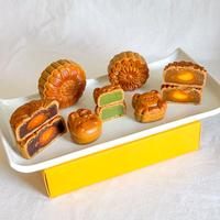 Gambar Mooncake Lotus Filling - Moon Cake Kue Bulan Lotus Telur Asin  Food - Mix 4 Rasa dari Jessica's Kitchen undefined 4 Tokopedia