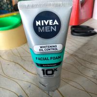 Gambar NIVEA MEN WHITENING OIL CONTROL facial foam 50ml dari arrasya cleanshop_NEW undefined 5 Tokopedia