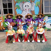 Gambar baju tari tradisional daerah dari sanggartarimimikembar undefined 1 Tokopedia