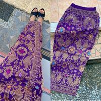 Gambar ROK / KAMEN JADI BORDIR PREMIUM FULL STRETCH - Ungu Terong, L dari Ganaya Mesari Kebaya Bali undefined 3 Tokopedia