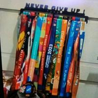 Gambar Promo Gantungan Medali - Medal Hanger - Quotes - Running Sale - Badminton dari rasakat bunia undefined 3 Tokopedia