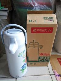 Gambar LION STAR Termos Air Panas Pijat Pencet 2 Liter PAP-2000 AP-2 / Air Pot Pompa Vacuum Flask 2 Liter dari CIPTA WIJAYA undefined 3 Tokopedia