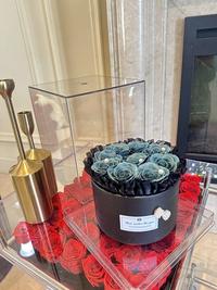 Gambar Tabung Bunga Mawar Abadi Hadiah Spesial dengan Cermin Elegan Kotak Akrilik Transparan Bunga Mawar Abadi Bulat Indah Hadiah Pasangan Romantis Cocok untuk Hari  Tahun Peringatan dan Hadiah Buket Akrilik Dekoratif gift bunga bouquet  lily Merah - Freud, Hanya kotak bunga dari Aqua&Rose undefined 5 Tokopedia