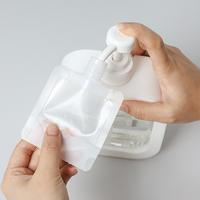 Gambar Travel Pouch Botol Refill Transparan Shower Gel Shampoo Portable Botol Refill Tempat Sabun Cair Travel Plastik Fliptop - KECIL dari murahmurah88 undefined 4 Tokopedia