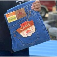 Gambar Celana Jeans Pria Regular Kualitas Super Premium / Celana Jeans Lea Regular Fit - HITAM, 22 dari Bandung JEANS 93 undefined 2 Tokopedia