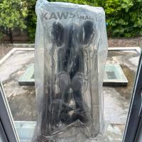 Gambar Kaws Companion Action Figure Small Lie - Grey dari THA HEATLES undefined 5 Tokopedia