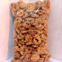 Gambar Sebring Rafael Kerupuk Seblak Kering Daun Jeruk Pedas Original Snack Food  Makanan Cemilan snacks kerupuk  bantat - Pedas, Kemasan 500gr dari Multi Berkah Snack undefined 4 Tokopedia