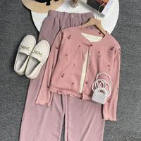 Gambar victoria onlineshop- ONESET SETELAN ATASAN CARDIGAN BUNGA CROP KULOT CRINKLE AIRFLOW WANITA KEKINIAN KOREAN STYLE ONESET REMAJA NGAMPUS HANGOUT OUTFIT KEKINIAN 2025 SETELAN WANITA REMAJA - set CB1, oneset dari victoria.onlineshop undefined 4 Tokopedia