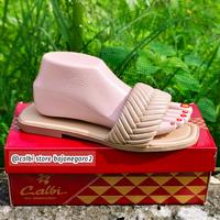 Gambar (( ORIGINAL )) Sandal Wanita Calbi Simple & Casual Model Terbaru - Hak Tipis - Hitam/Crem Tua - Ukuran Normal 36-40 - Flat, Shoes, Selop, Sendal - Crem Tua, 37 dari Calbi Store Bojonegoro undefined 5 Tokopedia