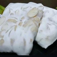 Gambar Tempe Almond Bisa langsung Makan(Tempe dari kacang almond, enak, bergizi) dari Monchiro Shop undefined 4 Tokopedia