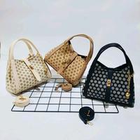 Gambar Jiman Bag Tas Wanita Ketupat Kunci putar - hitam dari TOKO JIMAN BAG undefined 1 Tokopedia