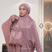 Gambar Arshaka 786 - Mukena Terusan Dewasa Santorini Shimmer Silk Motif Mewah Cantik Elvisha Series - HITAM, Dewasa dari Arshaka 786 undefined 4 Tokopedia