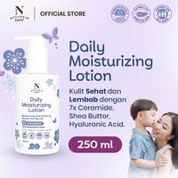 Gambar DAILY MOISTURIZING LOTION by Naturein Care | Pelembap Kulit Kering Bayi & Anak | Skin Barrier Repair dengan 7x Ceramide, Hyaluronic Acid, Shea Butter, Pro Vitamin B5 | Aman untuk Kulit Sensitif, Psoriasis, Eczema, Alergi - Body Lotion dari Naturein.id undefined 1 Tokopedia