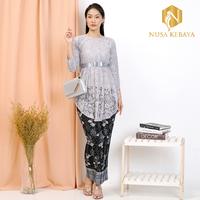 Gambar Nusa Kebaya Setelan Kebaya Brokat Modern Kebaya Brokat Lamaran Kebaya Brukat Terlaris - Set Hitam, M dari Nusa Kebaya undefined 1 Tokopedia