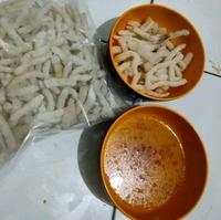 Gambar KERUPUK GURILEM POLOSAN ORIGINAL TANPA BUMBU 1 kg Enak Dibikin Kerupuk Kuah Seblak Food Snacks Cemilan Asin dari CEMILAN KHAS BANDUNG BARAT undefined 4 Tokopedia