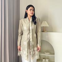 Gambar Hoolaqueen - Alana Kebaya Motif - Kebaya Kurung Melayu - Kebaya Motif Kondangan Tunik Wanita Panjang - Alana - Black Pattern, S - Ld 90cm dari Hoolaqueen.id undefined 3 Tokopedia