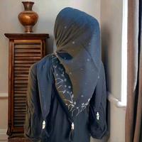 Gambar segi empat payet tasel jambul motif,potton star pajet jambul,rubicon payet jambul /Kerudung Square/hijab Santai/hijab Branded - hitam, all size dari Ori Hijab undefined 4 Tokopedia