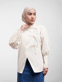 Gambar THENBLANK | Janggan Blouse Blouse Wanita Atasan Basic Casual - Ivory, L dari THENBLANK undefined 1 Tokopedia