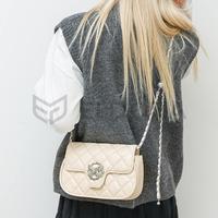 Gambar ELDORA Emilia Sling Bag Tas Selempang Wanita Elegan Simple - WHITE dari Eldora Bags undefined 4 Tokopedia