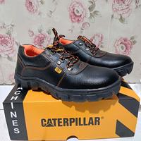 Gambar Caterpillar Sepatu Safety Pria Wanita Ujung Besi Hitam Pendek Tali Model Baru Kekinian untuk Kerja Proyek Lapangan Hiking Outdoor PDL Shoes sepatu kerja pt sepatu touring anak motor Shoes Karet Boots antiselip casual - ORG HITAM PENDEK, 37 dari Uncu.shoes undefined 3 Tokopedia