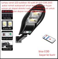 Gambar Lampu sorot LED outdoor 40 watt 84 LED COB 2835 pakai remot wateproof aman kena guyuran hujan sensor pir dapat deteksi radius 10 meter cocok untuk di teras bagian depan rumah tinggal pasang dari GiantStore99 undefined 1 Tokopedia