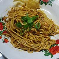 Gambar mie jebew samyang mie pedes mie basah pedes  Makanan instan - mie original pedes dari Bakso jatisrono undefined 5 Tokopedia