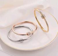 Gambar Gelang wanita asli titanium/perhiasan wanita titanium original Bracelets aksesoris fashion dari malay jaya undefined 1 Tokopedia