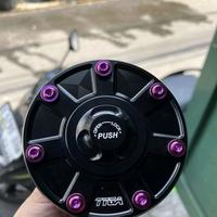 Gambar tutup tangki ninja R SS RR cap tyga set baut titanium - tutup tangki+baut biru dari SPEED88_NEW undefined 3 Tokopedia