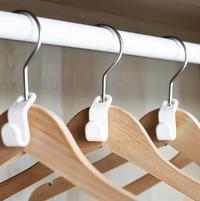 Gambar Pengait SAMBUNGAN HANGER Gantungan Baju Pakaian Hook Kait Konektor Lemari Baju / gantungan baju pakaian Hook Kait plastik Clothes Hanger Connector - GUDANESIA dari gudanesia undefined 5 Tokopedia