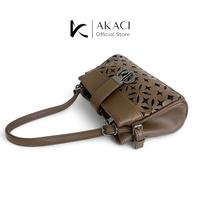 Gambar Tas Bahu dan selempang wanita BATIK Akaci 09-8335 Bahan kulit sintetis 1 ruang Terbaru kuliah pesta kerja ibu murah motif bunga - COFFEE dari Akaci store undefined 5 Tokopedia