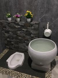 Gambar BAK MANDI GENTONG AIR MINIMALIS MODEL TERASO GENUK PUTIH TYPE 50 TERAZO GUCI GENTONG SEMEN TERAZZO TRASO MINIMALIS BATU ALAM MODERN - KALIMANTAN dari Thinksgood.store Pati 2 undefined 5 Tokopedia