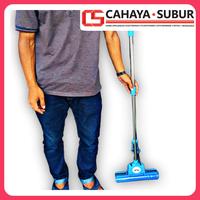 Gambar Alat Pel Mop Lantai Busa GSF Biru Pelan Pengering Otomatis Serbaguna Kebersihan Houseware dari Cahaya Subur CSS undefined 3 Tokopedia