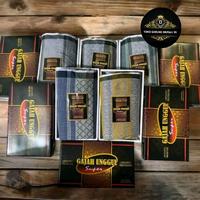 Gambar isi 10pcs satu dus besar sarung tenun GAJAH UNGGUL TERMURAH nyaman dipakai sarung pria dewasa sarung muslim banyak motif nya Santri Katun Songket - isi 9 GAJAH UNGGUL, tanpa dus dari toko sarung murah 99 undefined 4 Tokopedia