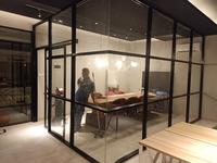 Gambar Partisi Ruangan Aluminium dan Kaca untuk Kantor atau furniture Rumah - YKK dari Karya Citra Aluminium undefined 1 Tokopedia