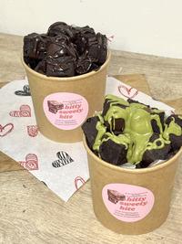 Gambar fudgy Brownie Bites cup 12oz Isi 126gram Nyoklat fudgy  Chewy - Food, Chocolate - matcha dari bitty sweety bite undefined 4 Tokopedia