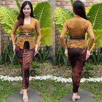 Gambar One Set(Satu Setel) Kebaya Bali Brokat Sofia+Kamen+Selendang/obi Setelan mewah hitam - Gold, L dari Liya Kebaya Bali Grosir undefined 5 Tokopedia