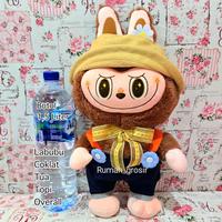 Gambar (Rumah Grosir) Boneka Labubu The Monsters Exciting Macaron Baju Kostum Pakaian Overall Topi dari entin magdynatdaar undefined 5 Tokopedia