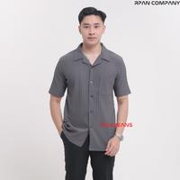 Gambar Kemeja Knit Bowling Lengan Pendek Pria / Cuban Bowling Shirt Pria / Baju Knit Pria. - Hitam, M dari PALE JEANS STUDIO undefined 5 Tokopedia