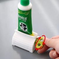 Gambar Dispenser Odol Model Roll Putar Manual / Alat Penjepit Penggulung Pasta Gigi / Alat Putar Pencet Gulung Tube Krim Kosmetik Toothpaste / Stand Holder Penjepit Tube Tooth Paste dari Dathing Supply undefined 3 Tokopedia