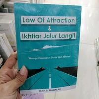 Gambar Paket 5 buku 40 hari ikhtiar jalur langit, 365 hari ikhtiar merayu takdir, ikhtiar jalur langit, rejeki melejit lewat jalur langit, danbthe power of jalur langit. langsung dapat 5 buku. dari GOEDANG BOOKS undefined 5 Tokopedia