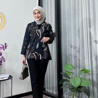 Gambar Blus Batik Busui Resleting Depan Murah - Atasan Batik Wanita Modern Terbaru 2025 - Baju, Panjang - Ironman Maron, M dari MIRAH BATIK undefined 3 Tokopedia