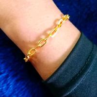 Gambar Gelang Tangan Wanita Rantai Nuri Ukir Titanium Anti Karat Lapis Emas 24k Model Baru Elegan Bracelets - Gold varian pertama dari KHANZA JEWELRY undefined 2 Tokopedia