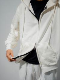 Gambar Double Zipper Boxy Oversize Basic Polos Lengan Balon -  Hoodie Zipper Double Resleting Bahan Fleece CVC Lembut Halus Tebal 280-320GSM - Basic Lengan Panjang -  Jaket Resleting 2 Kepala Polos Wanita terlaris - Broken White, S dari phirarastore undefined 4 Tokopedia
