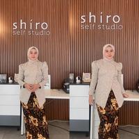 Gambar Kebaya Janggan Emboss Modern Atasan Wisuda Lamaran Kondangan Wanita Remaja Hitam Dewasa Pesta Setelan Katun Panjang Sudah Dapat BROSS Mewah - Dress - CREAM M 3, ATASAN M dari akeylafashion undefined 1 Tokopedia