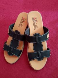 Gambar Sandal Kulit Casual Wanita Brand Dbella, Kualitas Premium, Nyaman digunakan - Tali Hitam, 37 dari Mkiv Store undefined 3 Tokopedia